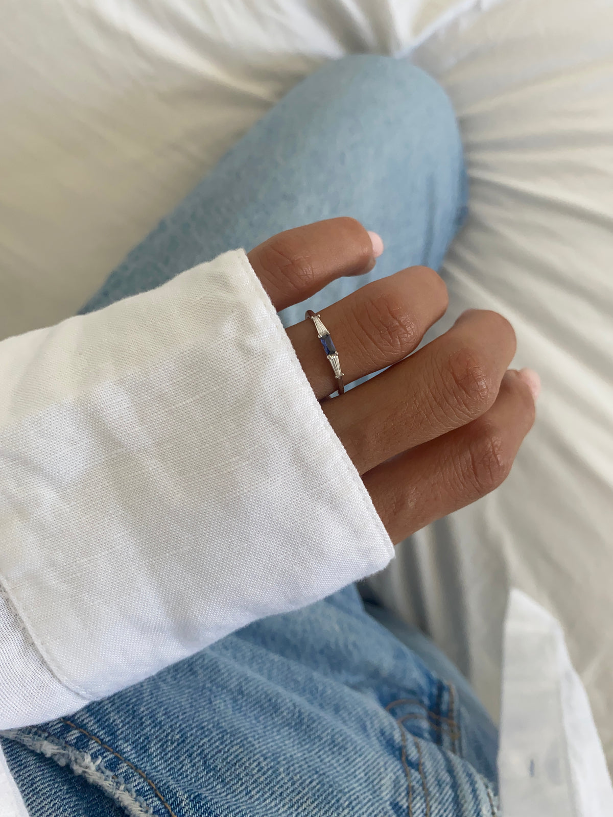 MIDNIGHT BAGUETTE RING